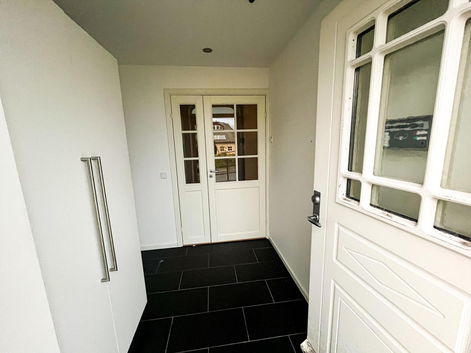 Two-Bedroom City Apartment With Fire Place, Free Parking And Fjordview Terrace - Calm And Central Alesund Exterior photo
